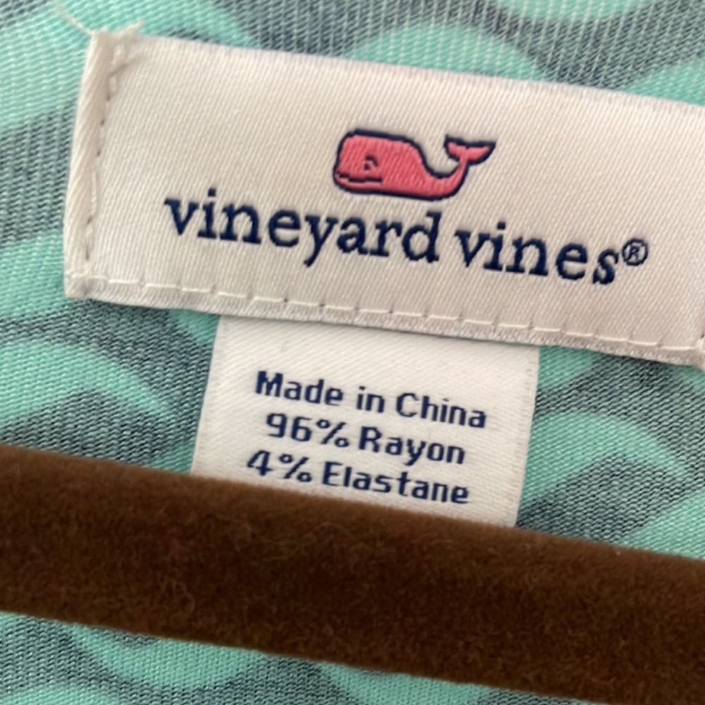 Like new vineyard vines dress, worn only once, size extra small. Just gorgeous! - Picture 6 of 12